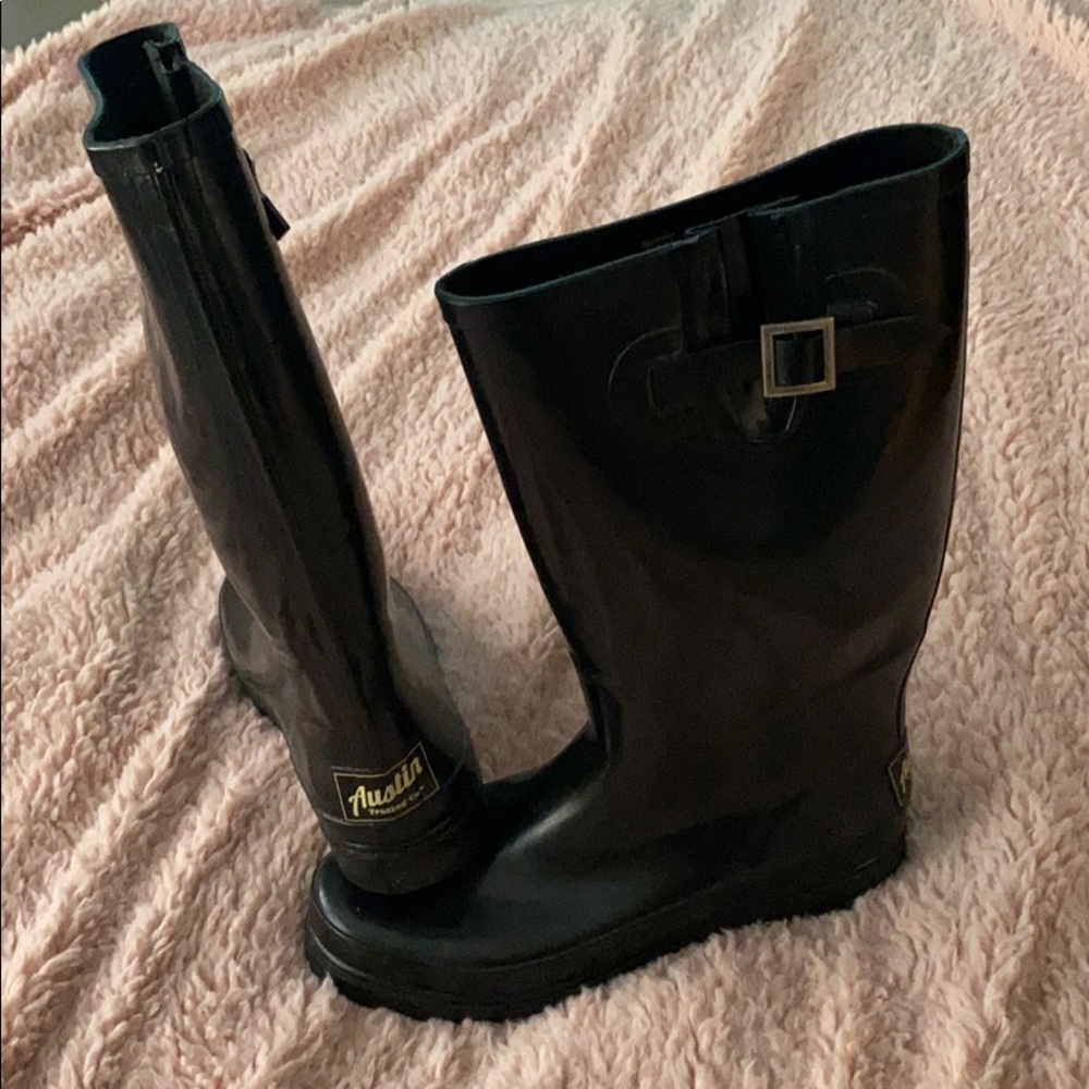Black rain boots